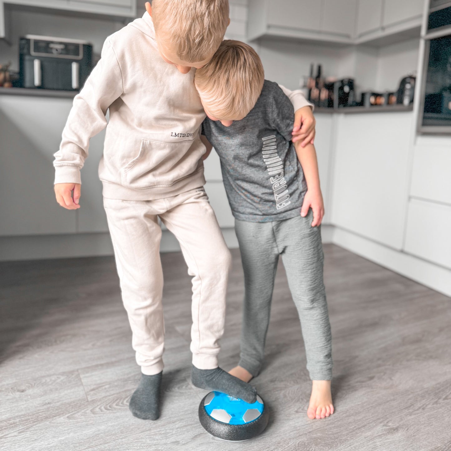 Ballon de foot flottant avec lumières LED – Jouet de foot d'intérieur pour enfants et tout-petits