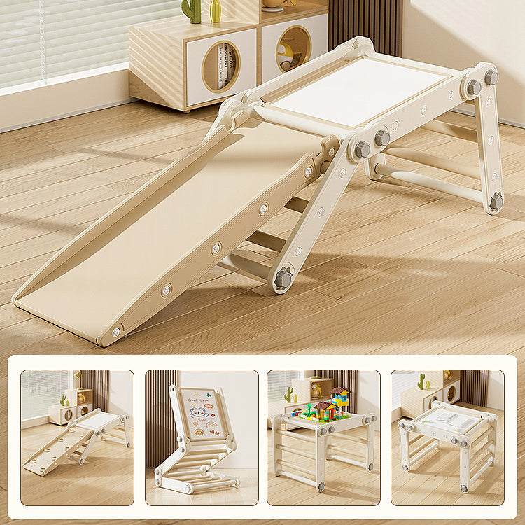 Structure d’escalade modulable et pliable avec table et tableau