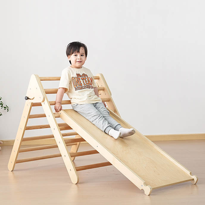 Structure d'escalade en bois pour bébé