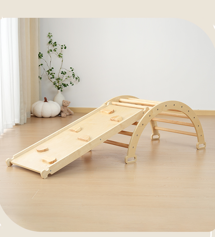 Structure d'escalade en bois pour bébé