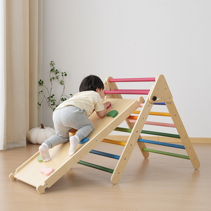 Structure d'escalade en bois pour bébé