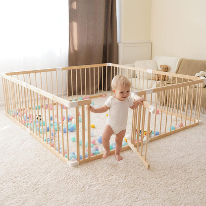 Parc pour bébé en bois naturel avec panneaux pliables