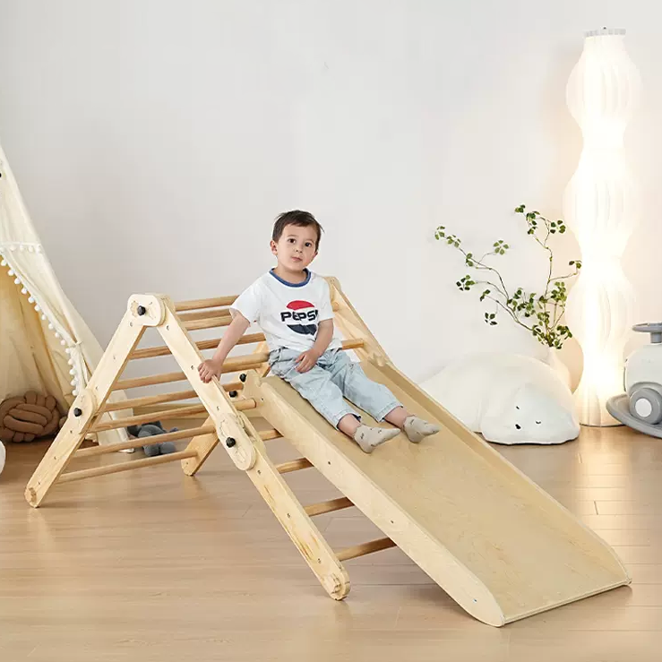 Structure d'escalade en bois pour bébé