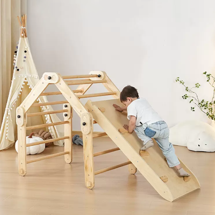 Structure d'escalade en bois pour bébé