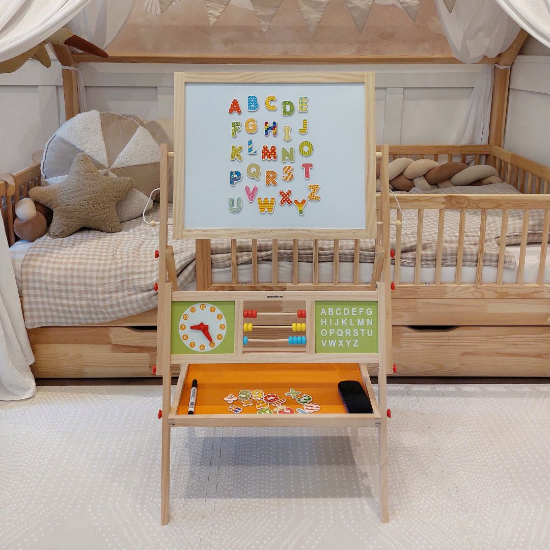 Chevalet enfant double face magnétique et ardoise avec accessoires