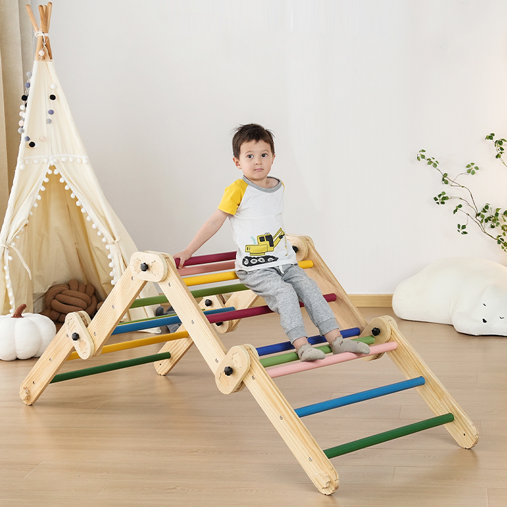 Structure d'escalade en bois pour bébé