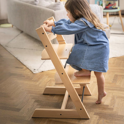 Chaise réglable pour enfants de tous âges, idéale pour s'asseoir et jouer.