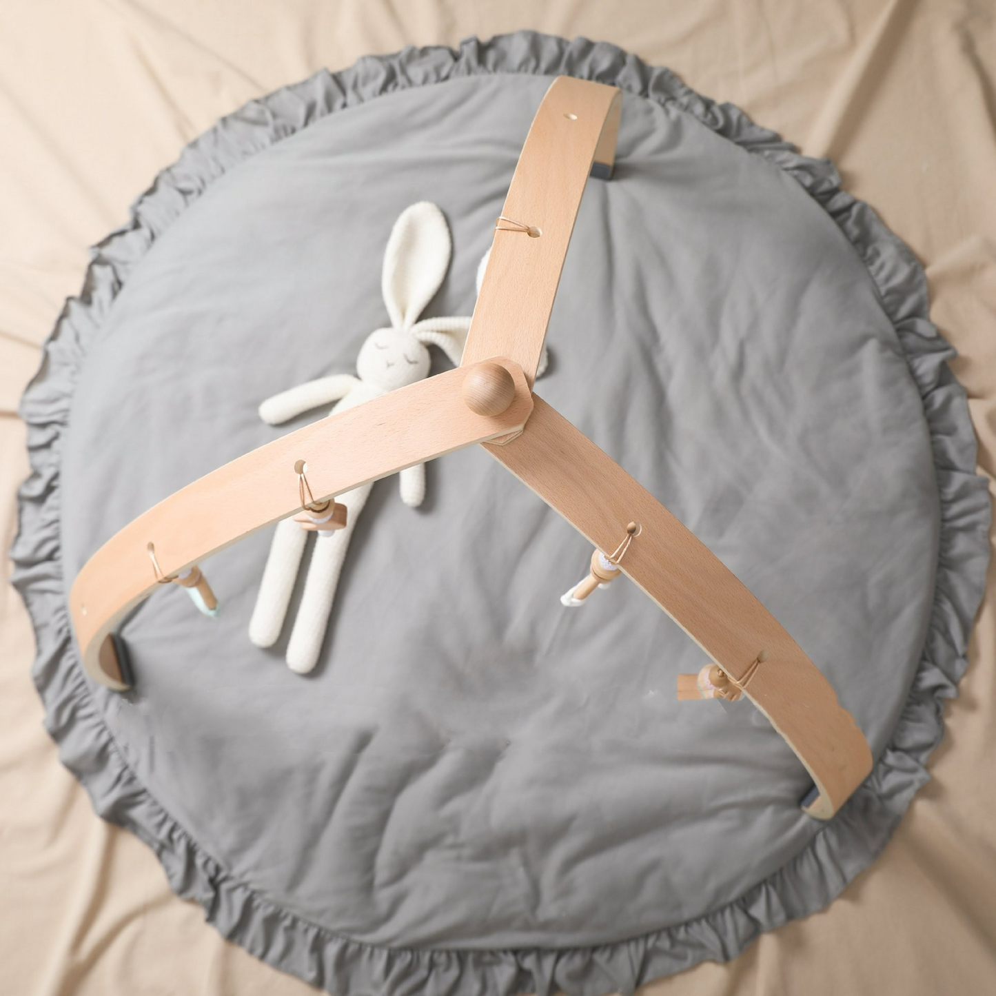 Portique d'Éveil Montessori en Bois pour Bébé – Arche d'Activités avec Jouets Suspendus | Dès 0 mois