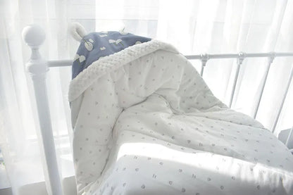 Couverture d’Emmaillotage à Capuche pour Bébé – Couverture Polaire Douce avec Oreilles