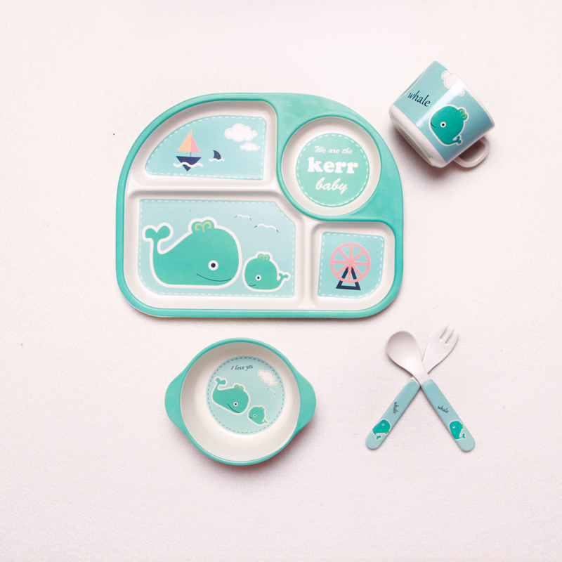 Coffret Repas Bébé Motif Nuage – Assiette, Bol, Tasse & Couverts pour Enfant