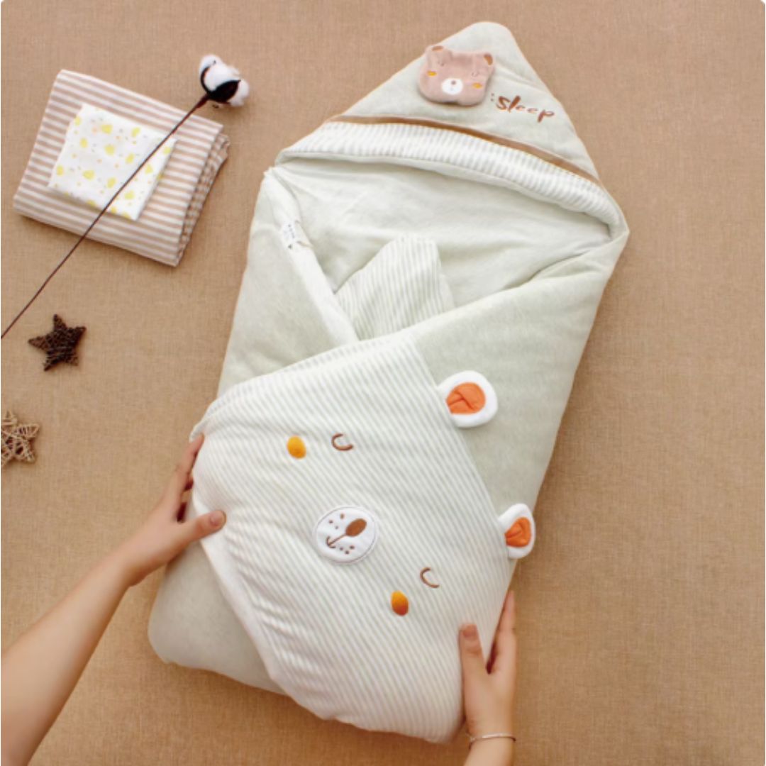 Couverture d’Emmaillotage à Capuche pour Bébé – Nid d’Ange Doux pour Nouveau-Né