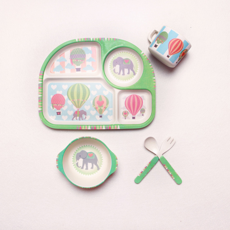 Coffret Repas Bébé Motif Nuage – Assiette, Bol, Tasse & Couverts pour Enfant