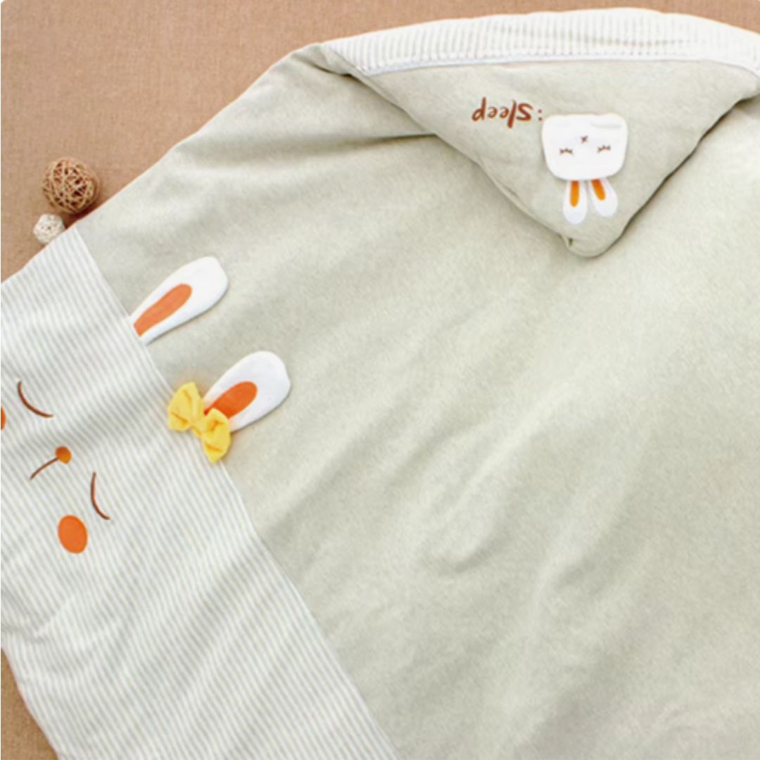 Couverture d’Emmaillotage à Capuche pour Bébé – Nid d’Ange Doux pour Nouveau-Né