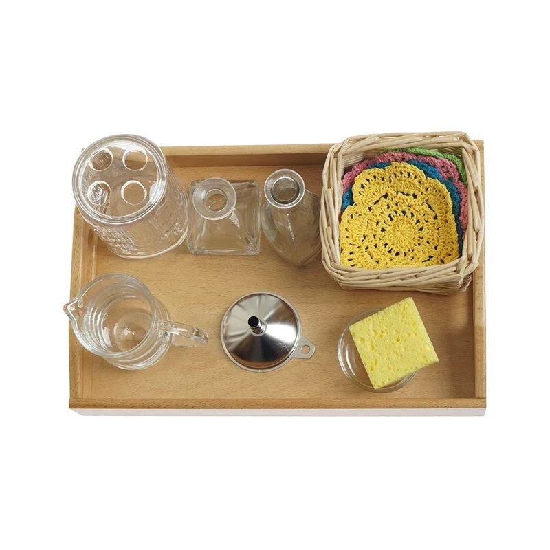 Kit Montessori d’art floral avec vases, entonnoir et panier