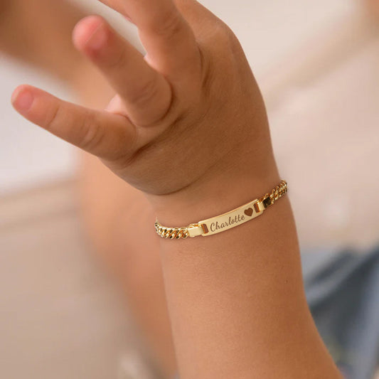 BabyBond – Bracelet Personnalisé Gravé au Prénom de Bébé, Plaqué Or 18 Carats