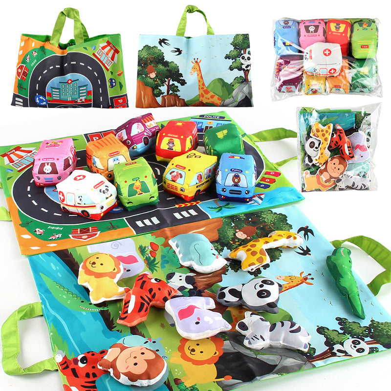 Voitures en peluche sensorielles 2-en-1 avec tapis de jeu et sac de transport – Jouets de voyage pour enfants