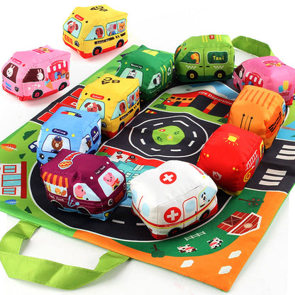Voitures en peluche sensorielles 2-en-1 avec tapis de jeu et sac de transport – Jouets de voyage pour enfants
