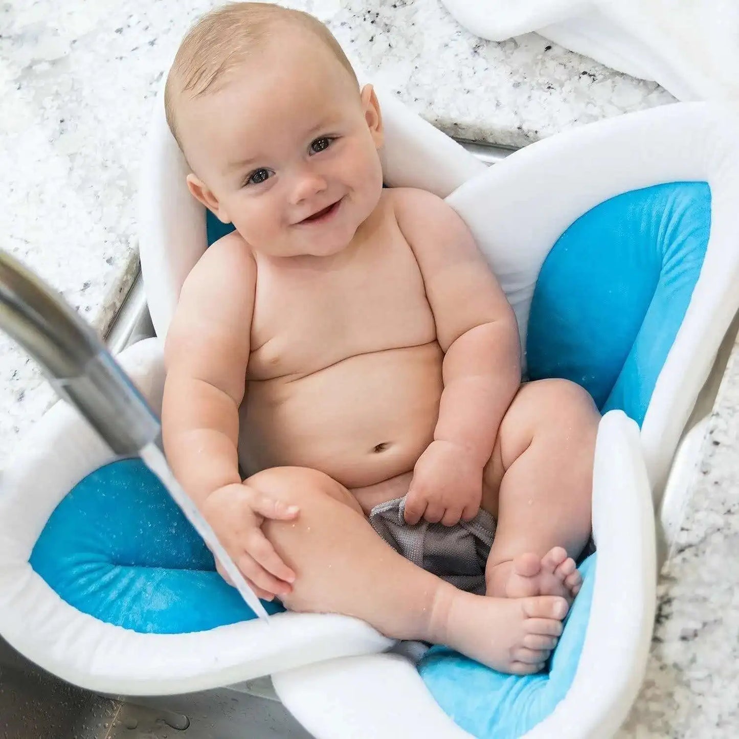 Tapis de Bain Antidérapant Fleur pour Bébé – Doux, Sèche Vite | 8 Couleurs