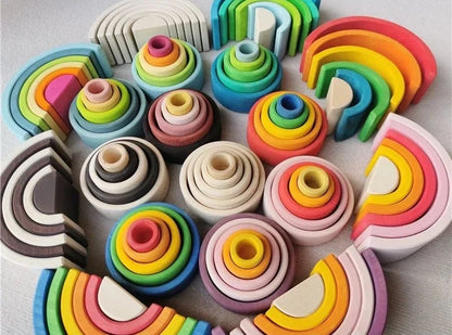 Jouet à Empiler Montessori en Tilleul – Arcs, Bols et Figurines en Bois