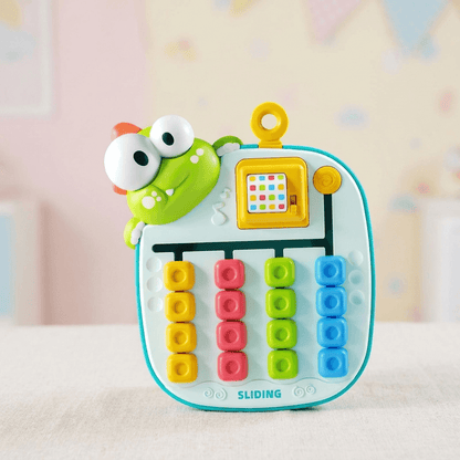 Puzzle coulissant coloré avec pièces à déplacer